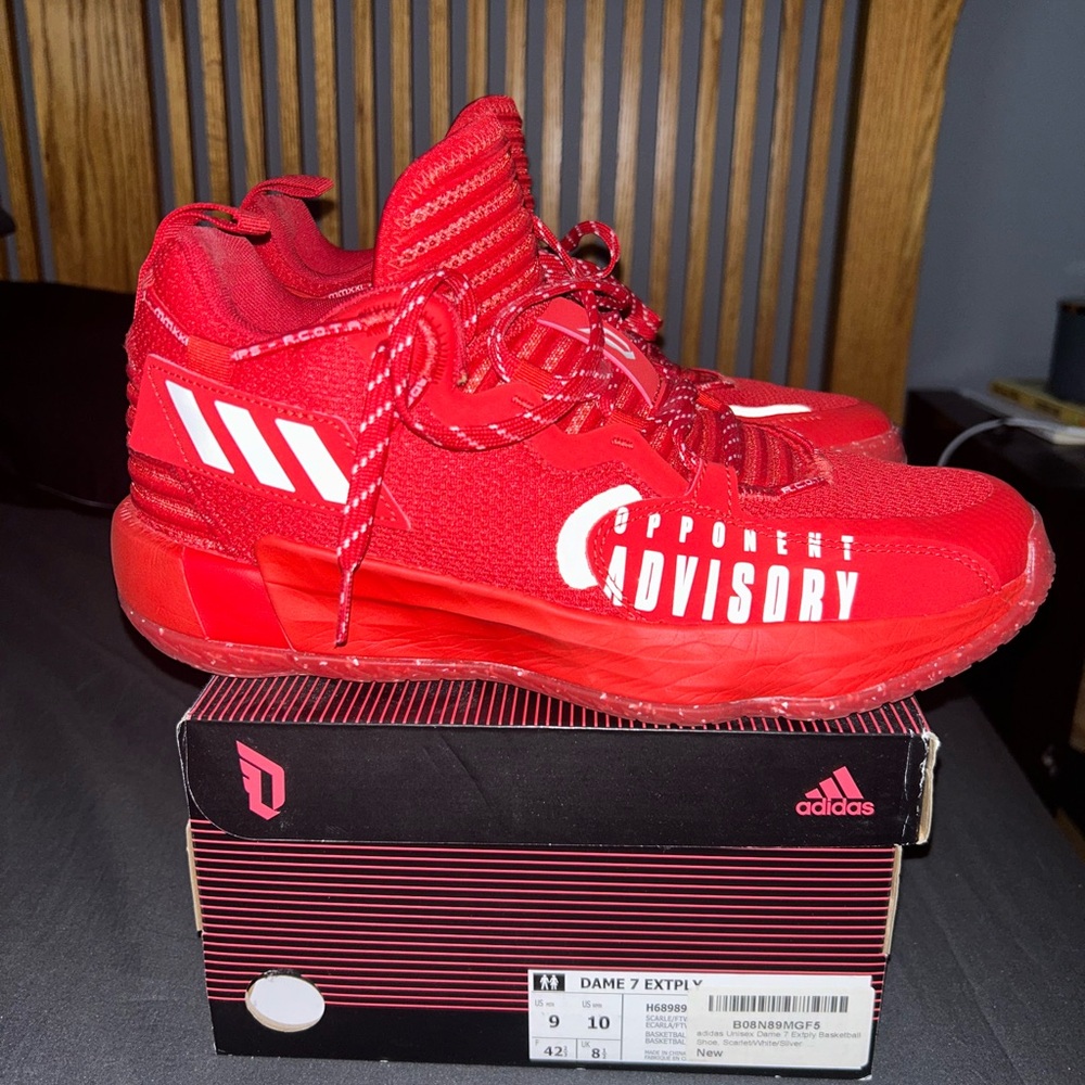Dame 7 EXTPLY red size 9